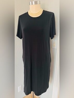 J. Jill Wearever Collection Classic Black Short-Sleeve Shift Dress Large
